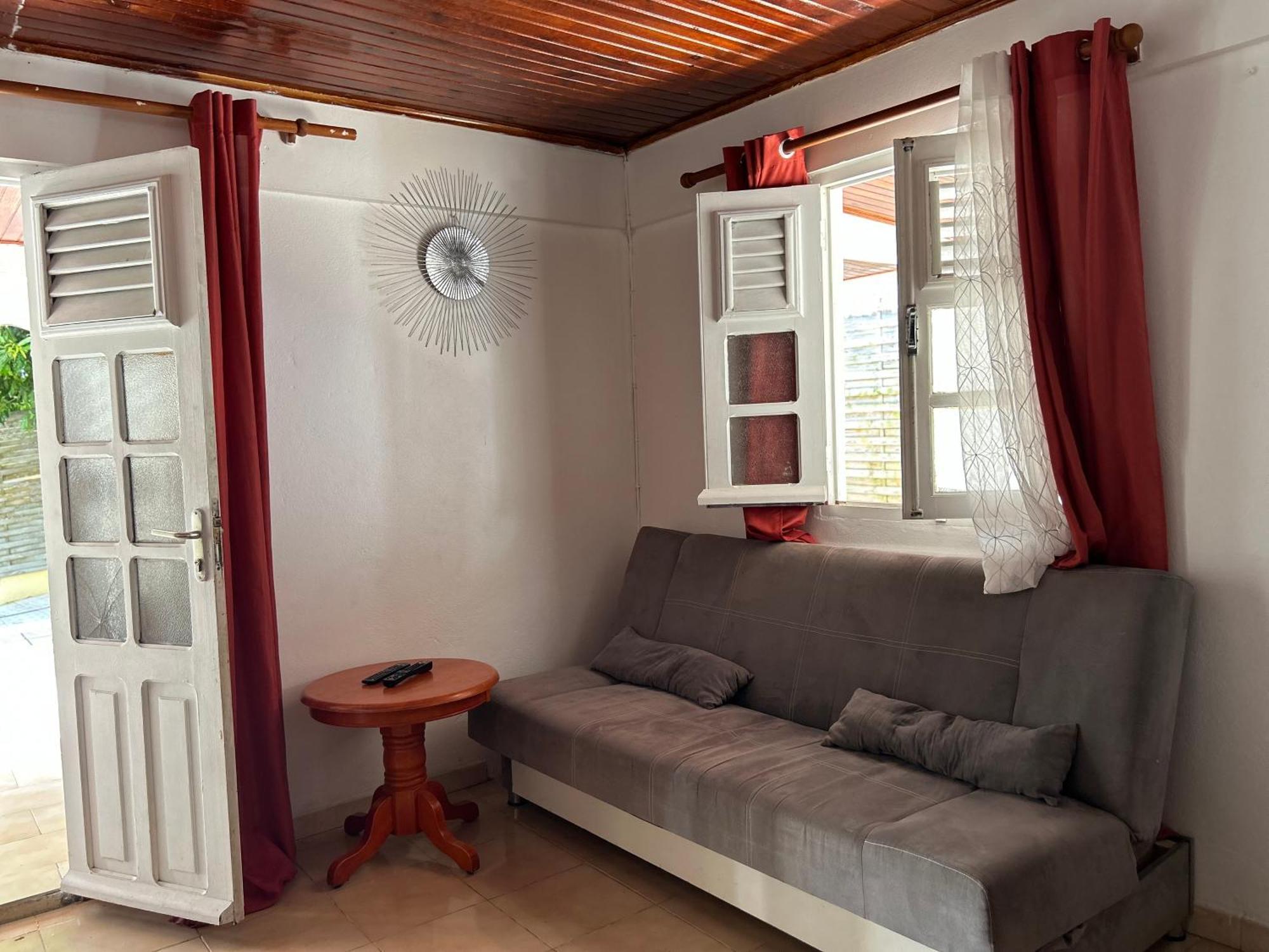 Villa à louer à Sainte-Anne en Martinique Extérieur photo